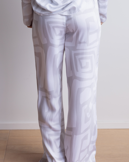 Comfortable, silky bamboo pyjama pants with a geometric print in white and grey.